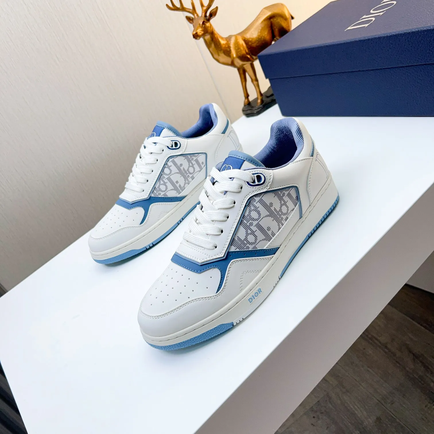 Men's Men's Shoes 💰400 [New] 🦩🦩Dior - Low-top sneakers 2025 spring men's collection new arrivals [Celebrate][Celebrate][Celebrate], reinterpret the basketball shoe design and become a classic Dior item [Strong][Strong][Strong], crafted in black and cream white smooth cowhide with beige suede, leather display on the side The CD logo, tongue, sole and back side are decorated with various distinctive details to enhance the style[666][666], while eyelet details, topstitching and rubber panels highlight the dynamic charm of its athletic style[strong][strong][strong]. It has a two-color rubber sole, which can be matched with various clothing to create a refined look. Size: 38 to 44 (45 can be customized